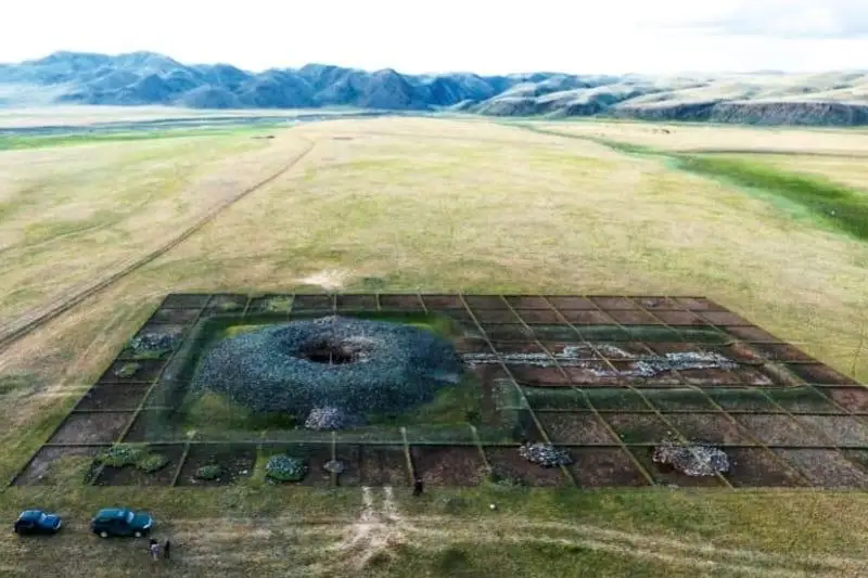 ش ق و- دان تابىلعان ارتەفاكتىلەر بابامىزدىڭ مەتاللۋرگيانى مىقتى مەڭگەرگەنىن كورسەتەدى - دانيال احمەتوۆ