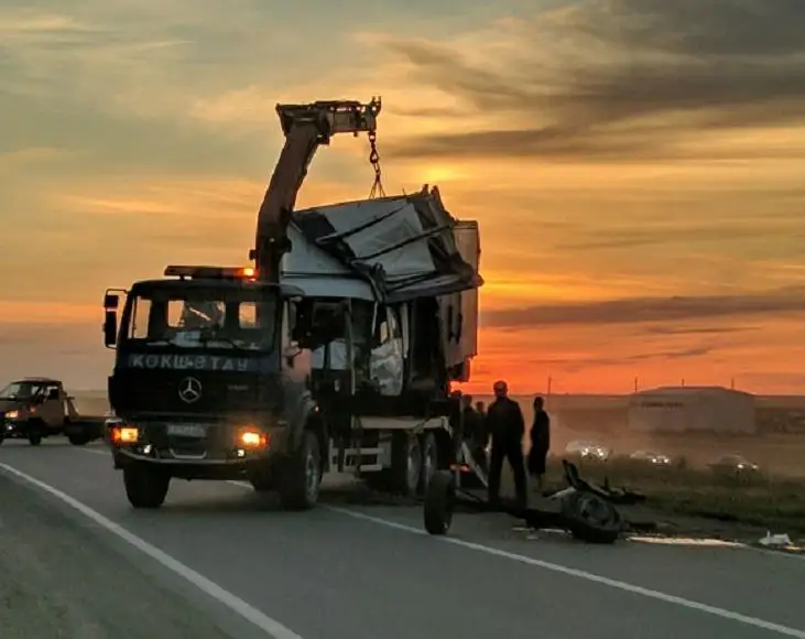 Два водителя погибли при ДТП на трассе в Акмолинской области