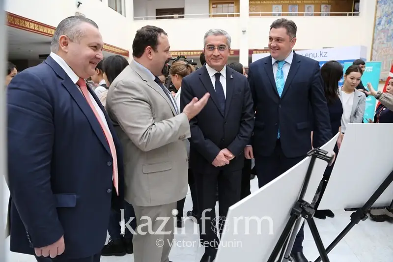 Астанада Түркияның тұңғыш президенті Ататүрікке арналған фотокөрме ашылды