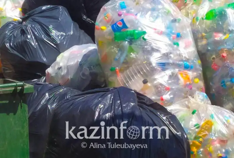 Более 80% отходов закапываются в землю - экологи Алматы