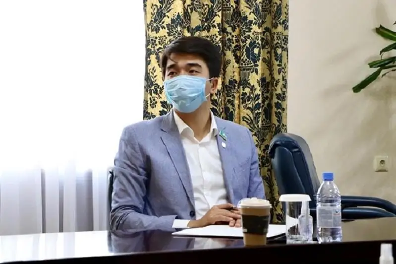 Mádı Ahmetov Almaty akademııasynyń ujymymen kezdesti
