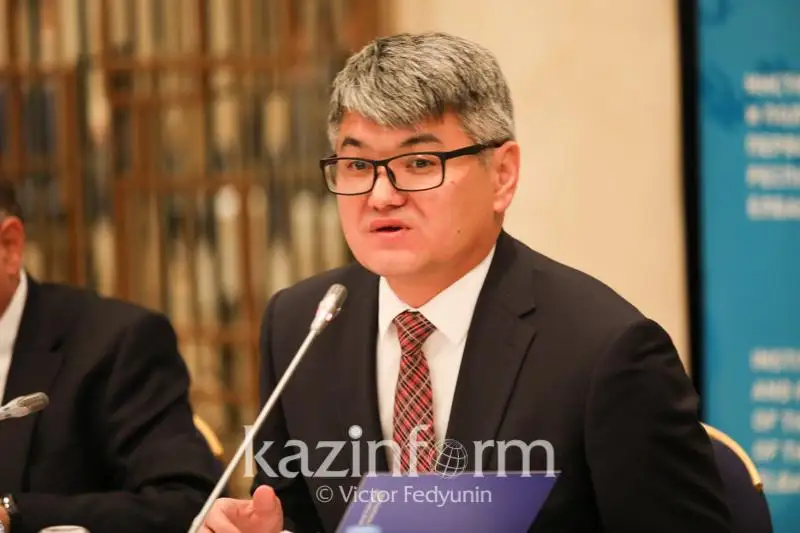 قازاقستان التىن وردانى جەكەشەلەندىرىپ الۋدى ويلاپ وتىرعان جوق - تاريحشى