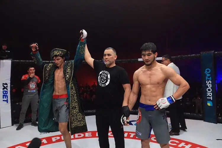 Турнир по смешанным единоборствам прошел в Актобе