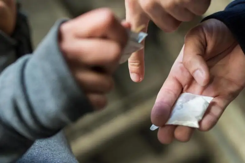 قازاقستاندا سينتەتيكالىق ەسىرتكى ساۋداسى بەلەڭ الۋدا