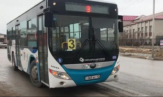 Aqtaýda qoǵamdyq kóliktiń qatynaıtyn ýaqyty uzarady