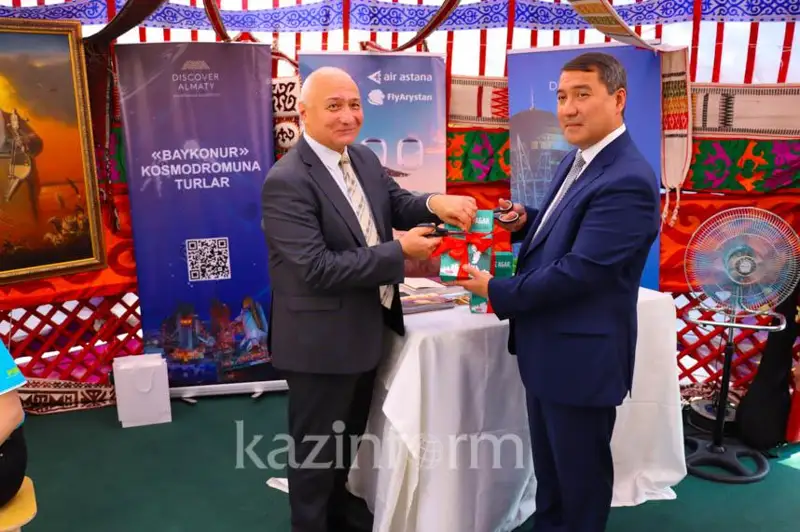 Bakýde Abaıdyń qara sózderin taldaǵan ǵylymı kitaptyń tusaýy kesildi