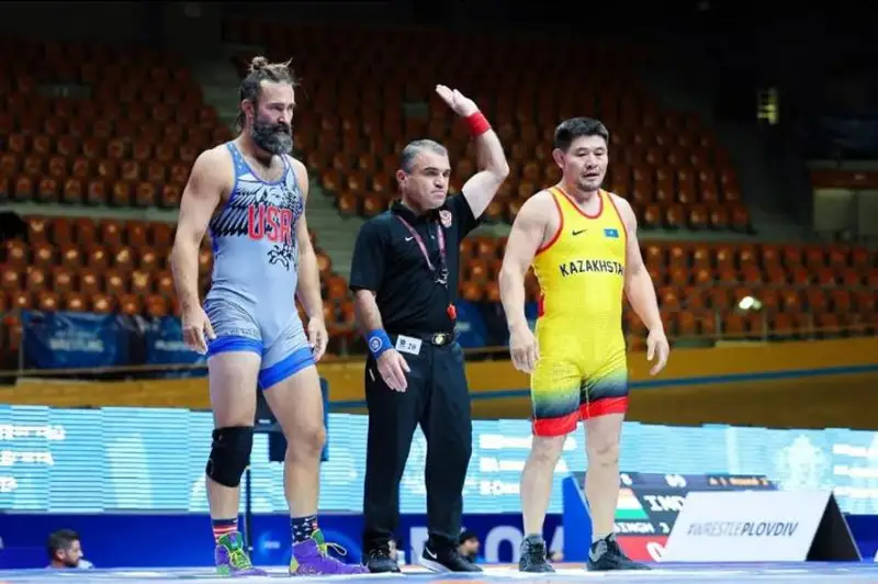 Qazaqstandyq ardager balýandar kúresten álem chempıonatynda 3 altyn medal aldy