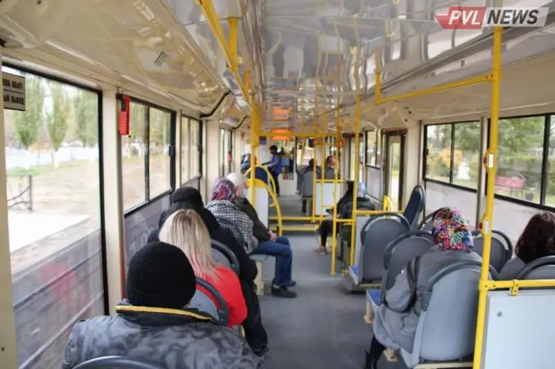 Павлодарские пенсионеры будут бесплатно ездить в трамваях 1 октября