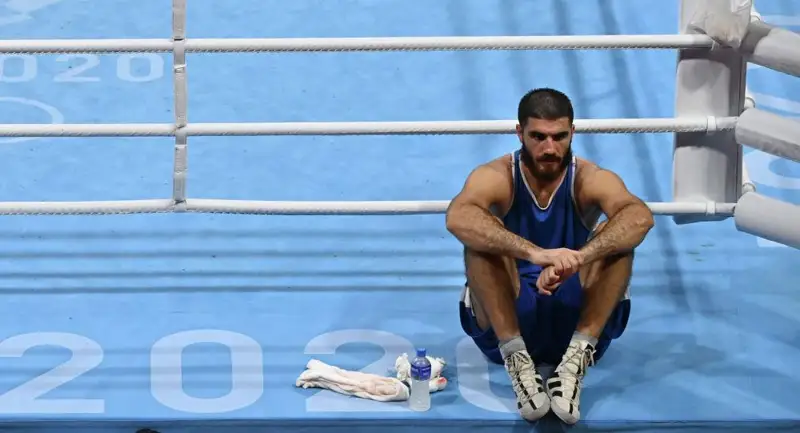 اليەۆ وليمپيادادا نارازىلىق ءبىلدىرىپ، ءبىر ساعات بويى رينگتەن كەتپەي قويدى