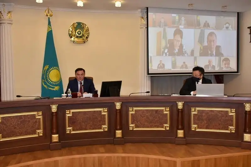 ە. مارجىقپايەۆ باسشىلارعا قىزمەتكەرلەرىنىڭ جەمقورلىعى ءۇشىن جاۋاپقا تارتىلاتىنىن ەسكەرتتى