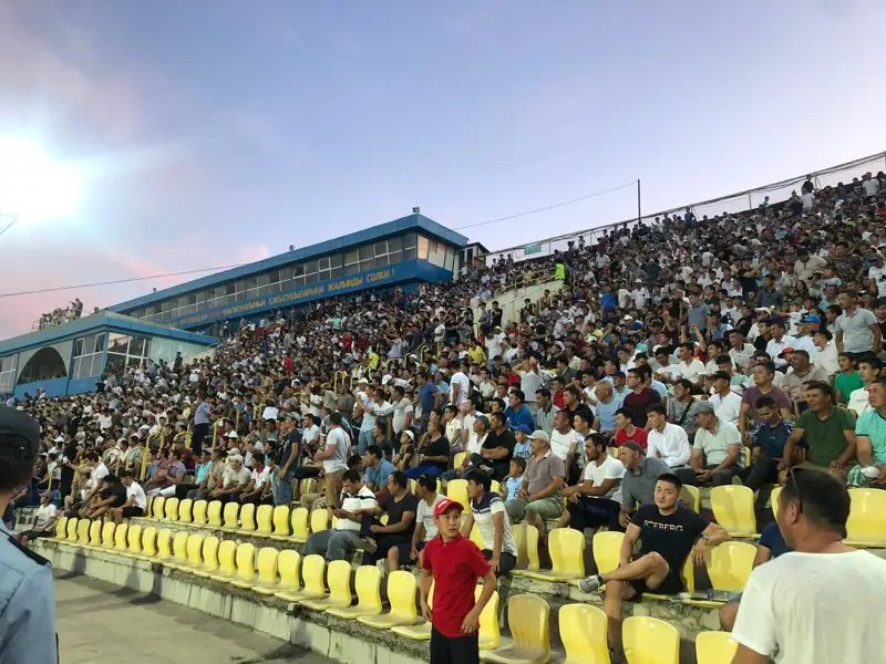 «ورداباسى - «ملادا بولەسلاۆ» ماتچى كەزىندە كەلەڭسىز جاعداي بولدى