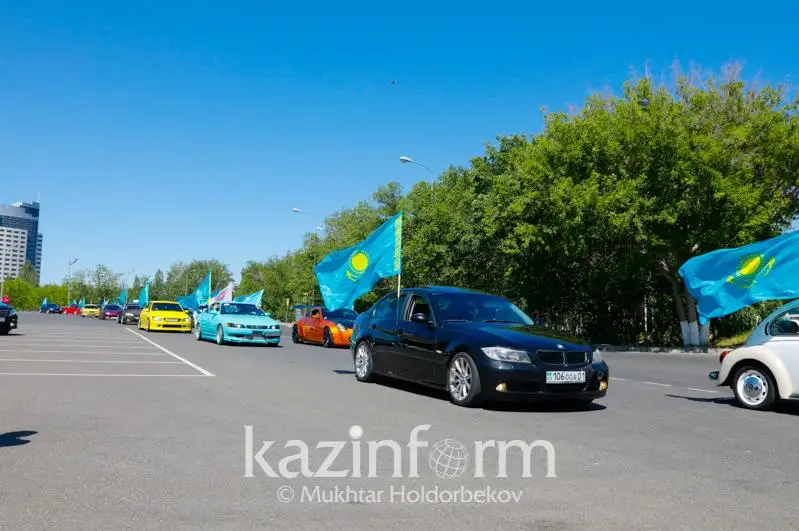 ەلوردادا مەملەكەتتىك رامىزدەر كۇنىنە وراي ۇيىمداستىرىلعان اۆتوشەرۋ باستالدى