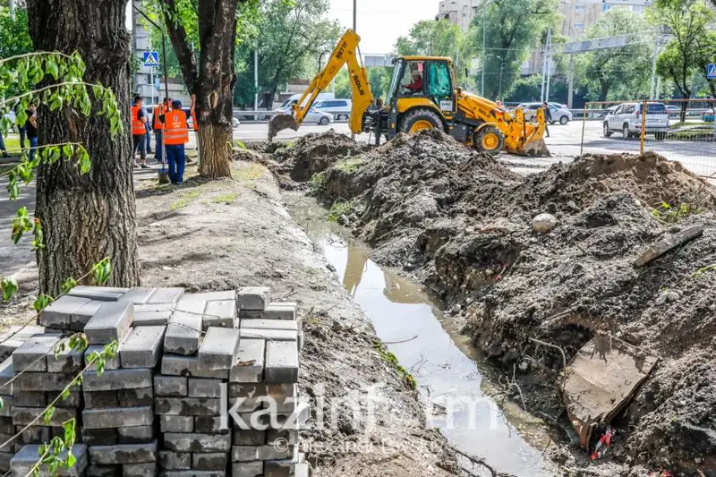 Десять участков подтоплений устранят до конца года в Алматы