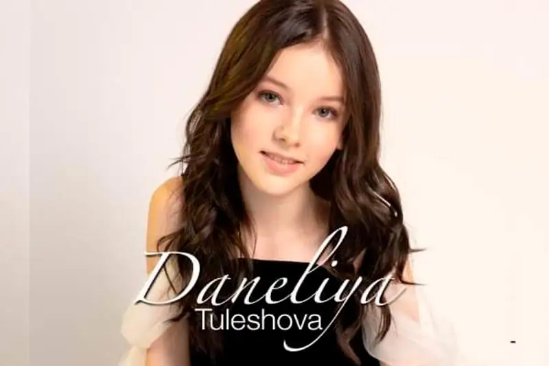 قازاقستاندىق جاس ءانشى قىز ا ق ش- تا كونسەرتىن وتكىزەدى