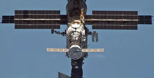 МКС уклонилась от космического мусора