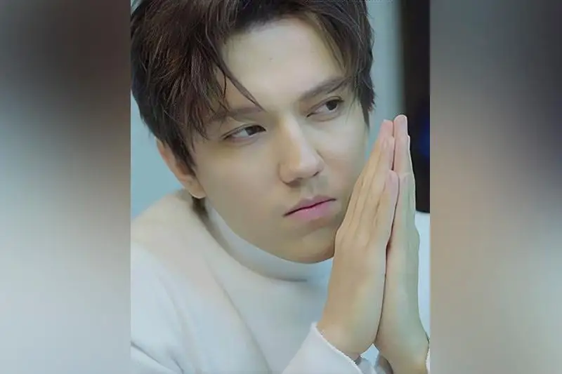 ديماش قۇدايبەرگەننىڭ جاپونيادا ءان سالعانىن «حابار» كورسەتەدى