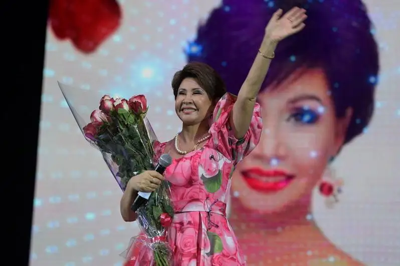 Роза Рымбаева дала концерт в Павлодаре