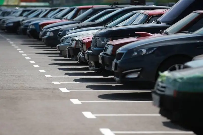 Более ста автомобилей водворили  на штрафстоянку за два дня в Павлодаре