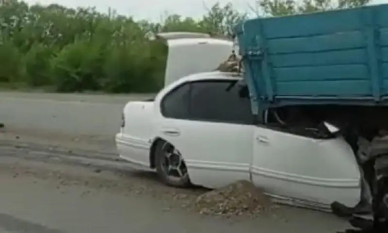 Единственный выживший при аварии в ВКО - в тяжелом состоянии