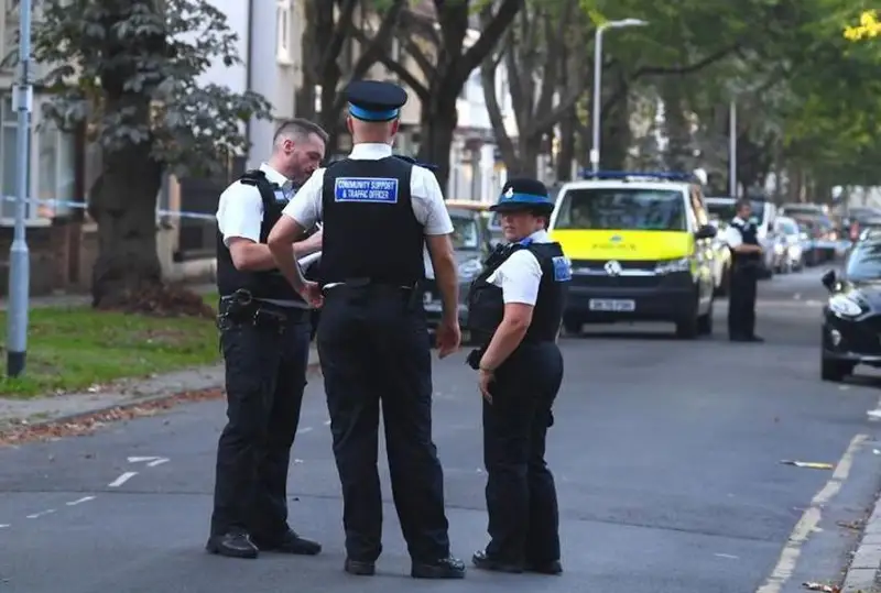 Мужчина ранил мачете несколько человек в парке Ливерпуля