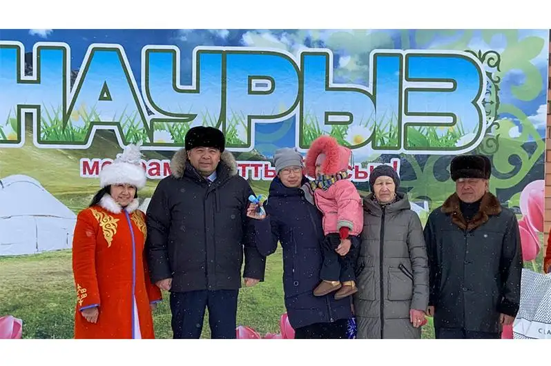 Ключи от новых квартир получили многодетные семьи в Карагандинской области