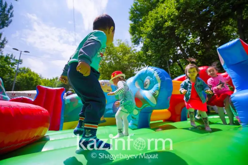 15 млрд тенге потратили на детей в СКО