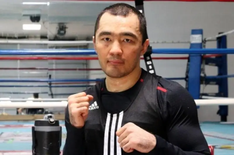 بەيبىت شۇمەنوۆ الەم چەمپيونى اتاعىنان ايىرىلدى