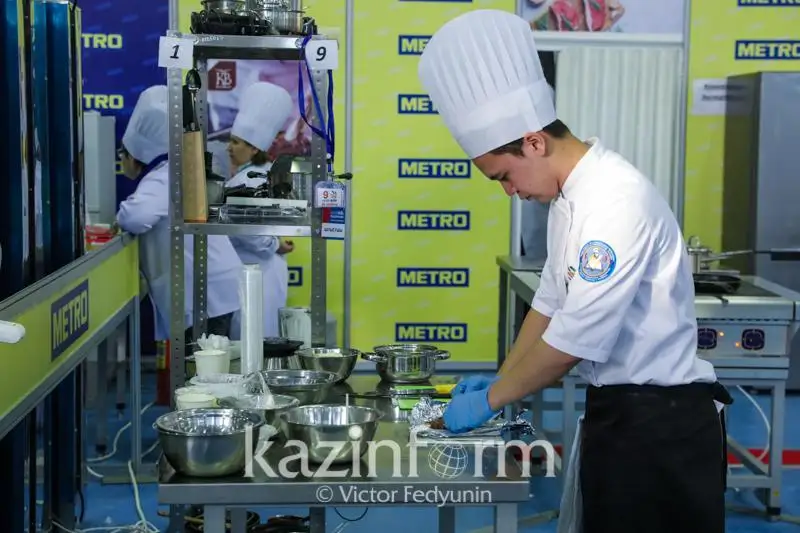 Более 130 тысяч безработных в Казахстане удалось трудоустроить после спецобучения