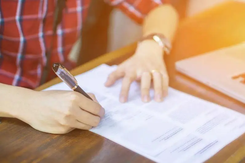 سوڭعى ءۇش كۇندە 42500 تەڭگەنى الۋ ءۇشىن 1,2 ميلليون ءوتىنىش ءتۇستى - مينيستر