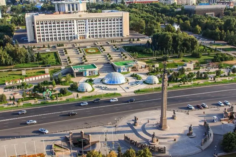 الماتىنىڭ ورتالىق كوشەلەرى دەمالىس كۇندەرى جاياۋ جۇرگىنشىلەر جولىنا اينالادى
