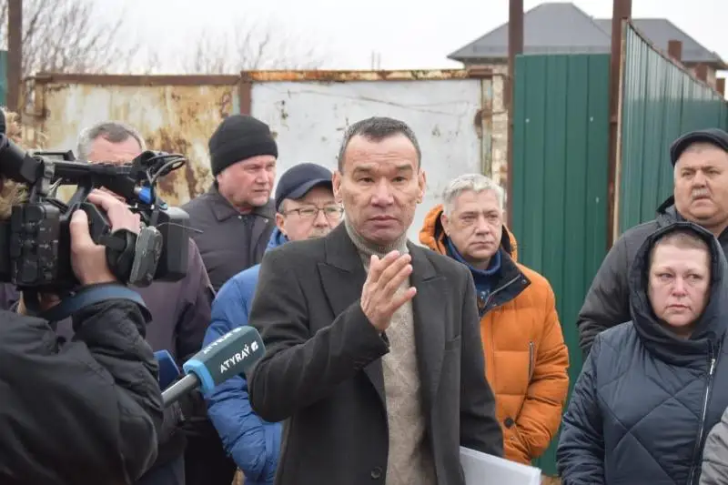 Májilis depýtattary Atyraýdaǵy eldi mekender máselesin nazarǵa aldy