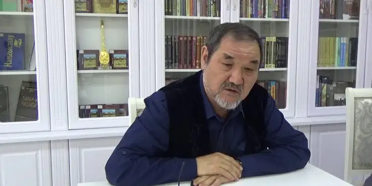 تۇرسىن جۇرتباي: «كۇپىلدەك ماقتان، تابىتىن قاققان...» - ابايدىڭ استارلى سوزدەرى