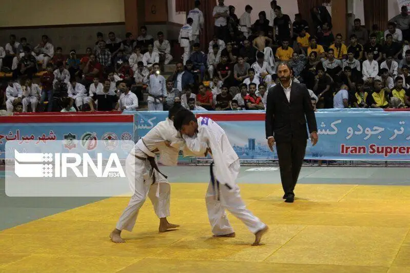 يران ءوز تاريحىندا تۇڭعىش رەت قازاق كۇرەسىنەن جۇلدەگەر اتاندى