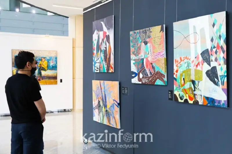Qazaqstan sýretshileri shet elderdiń zamanaýı óner kórmelerine jumystaryn usynýǵa múmkindik alady