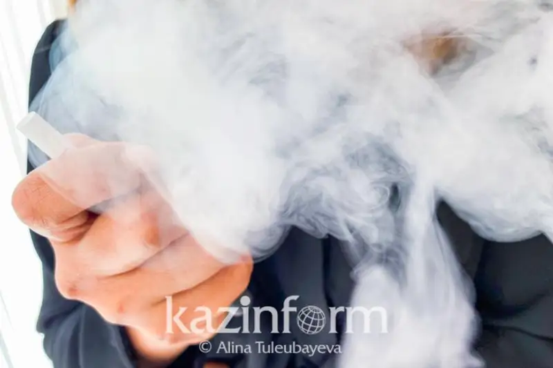 «Это не решит проблему»: эксперт о предложении Минздрава запретить вейпы
