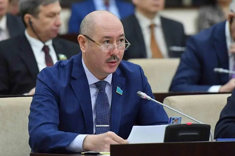 Как решить проблему грузоперевозок на границе с Китаем – депутат озвучил предложения