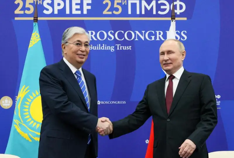 Касым-Жомарт Токаев провел встречу с  Владимиром Путиным