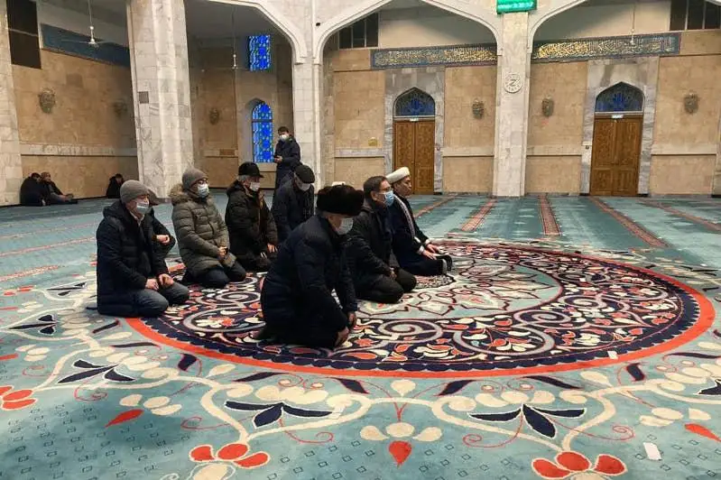 Almatyda qańtar oqıǵasy qurbandarynyń rýhyna Quran baǵyshtaldy