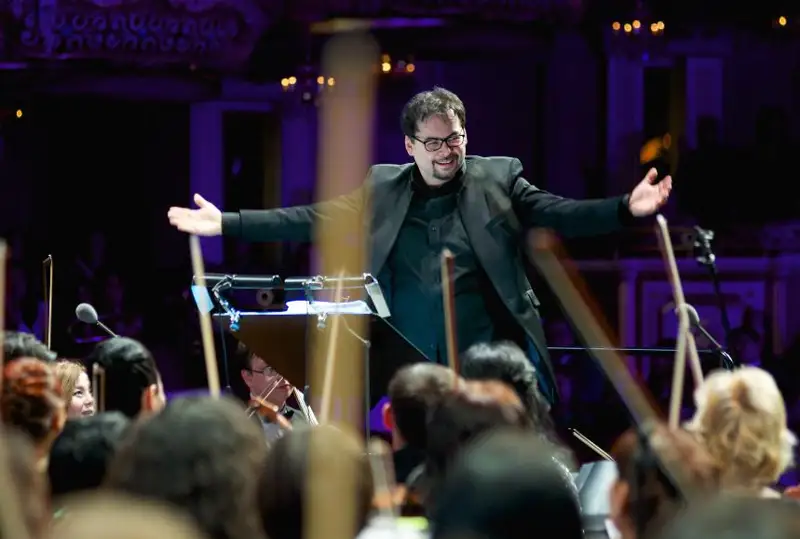 Алан Бурибаев представит в столице проект «Париж на десерт!»