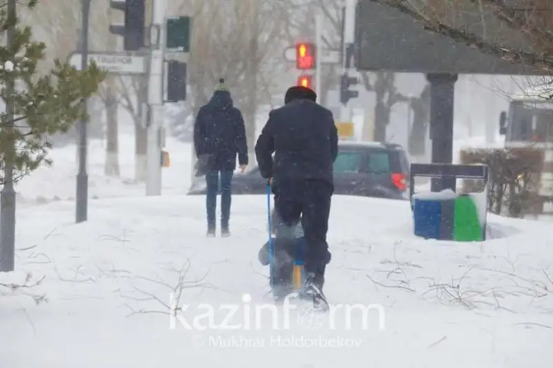 Штормовое предупреждение объявили синоптики в 20 регионах Казахстана