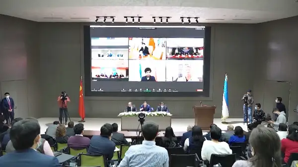 وزبەكستاندا قىتايلىق ۆاكسينا سىناعىنىڭ ءۇشىنشى كەزەڭى باستالدى