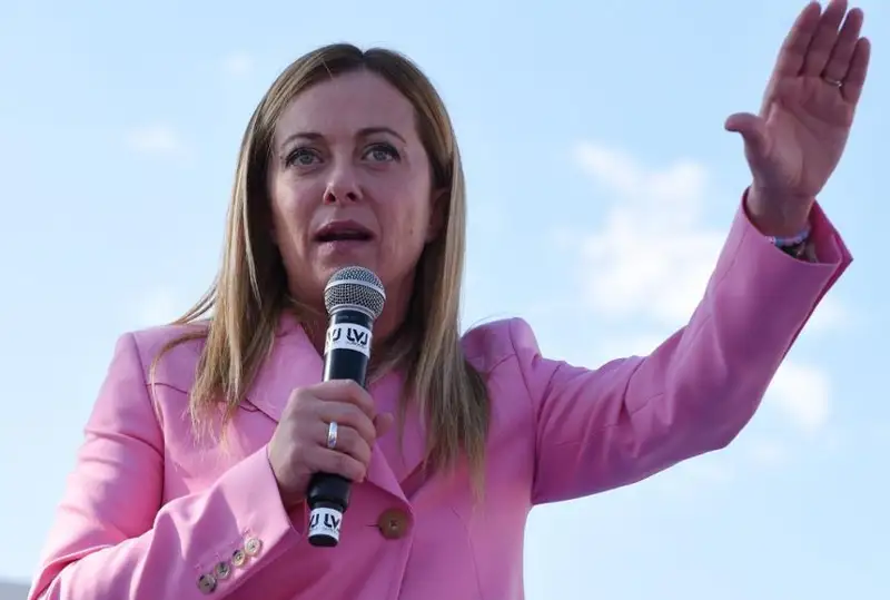 Italııada keshegi saılaýdan keıin alǵash ret úkimet basyna áıel kelýi múmkin
