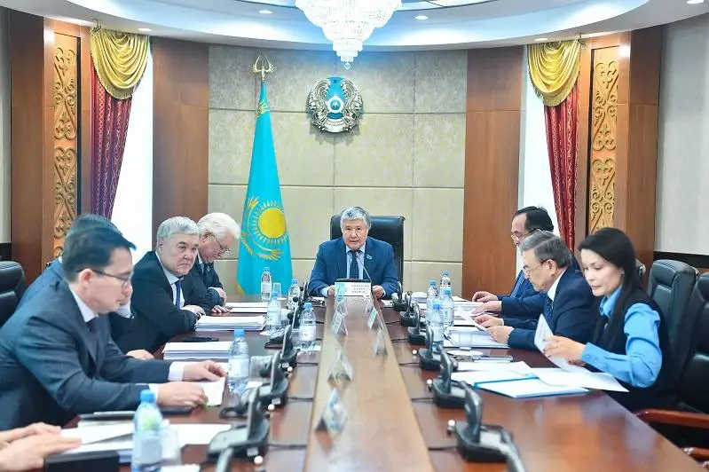 Проблемы развития малого и среднего бизнеса обсуждают в Сенате