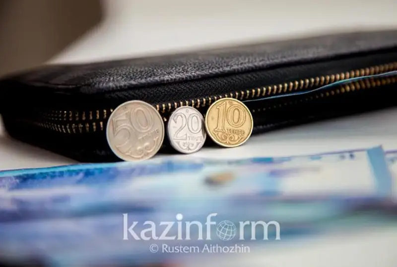 Среднемесячная заработная плата в 2021 году в Казахстане составляла 250 тыс. тенге