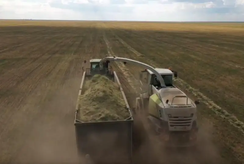 Agrotehnıkany jeńildikpen nesıeleý saladaǵy máseleni sheshe me – derekti fılmnen kórińiz