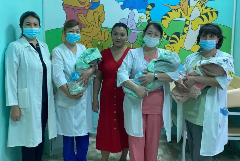 Вторая с начала года тройня родилась в Уральске