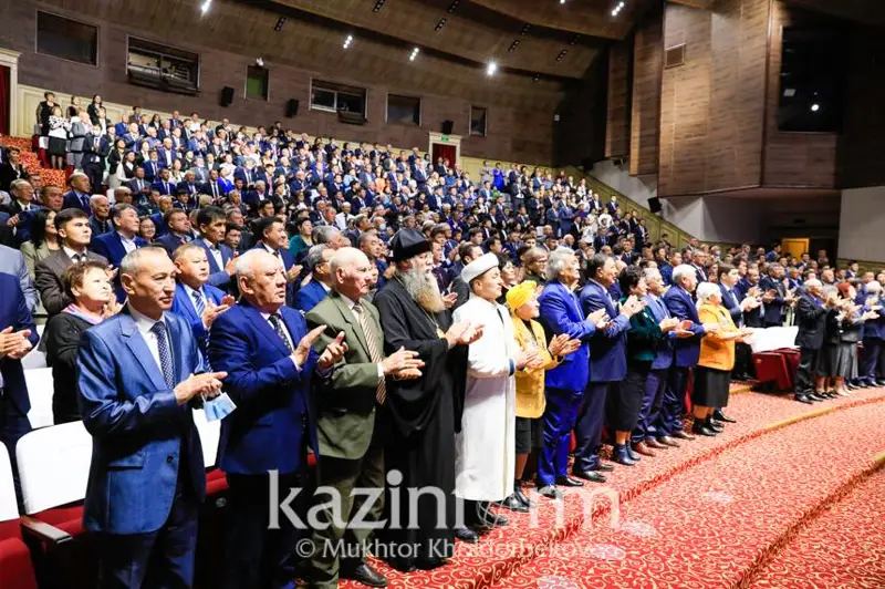 Jetisý óńiriniń birqatar azamaty memlekettik nagradalarmen marapattaldy