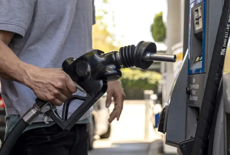 Бензин подешевел в США