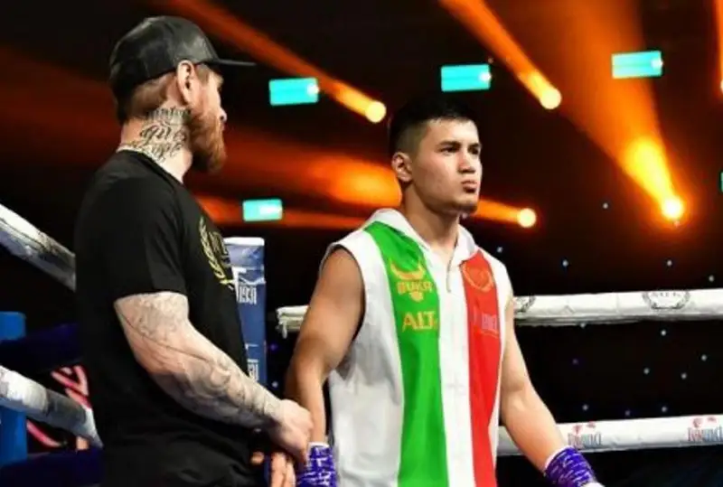 Казахстанский боксер получил бой за титул чемпиона мира