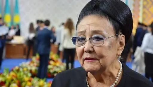 بيبىگۇل تولەگەنوۆا ۆاكسينا العاننان كەيىنگى جاعدايىن ايتتى